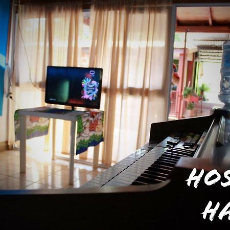 Hostel Haus Пуэрто-Игуасу Экстерьер фото