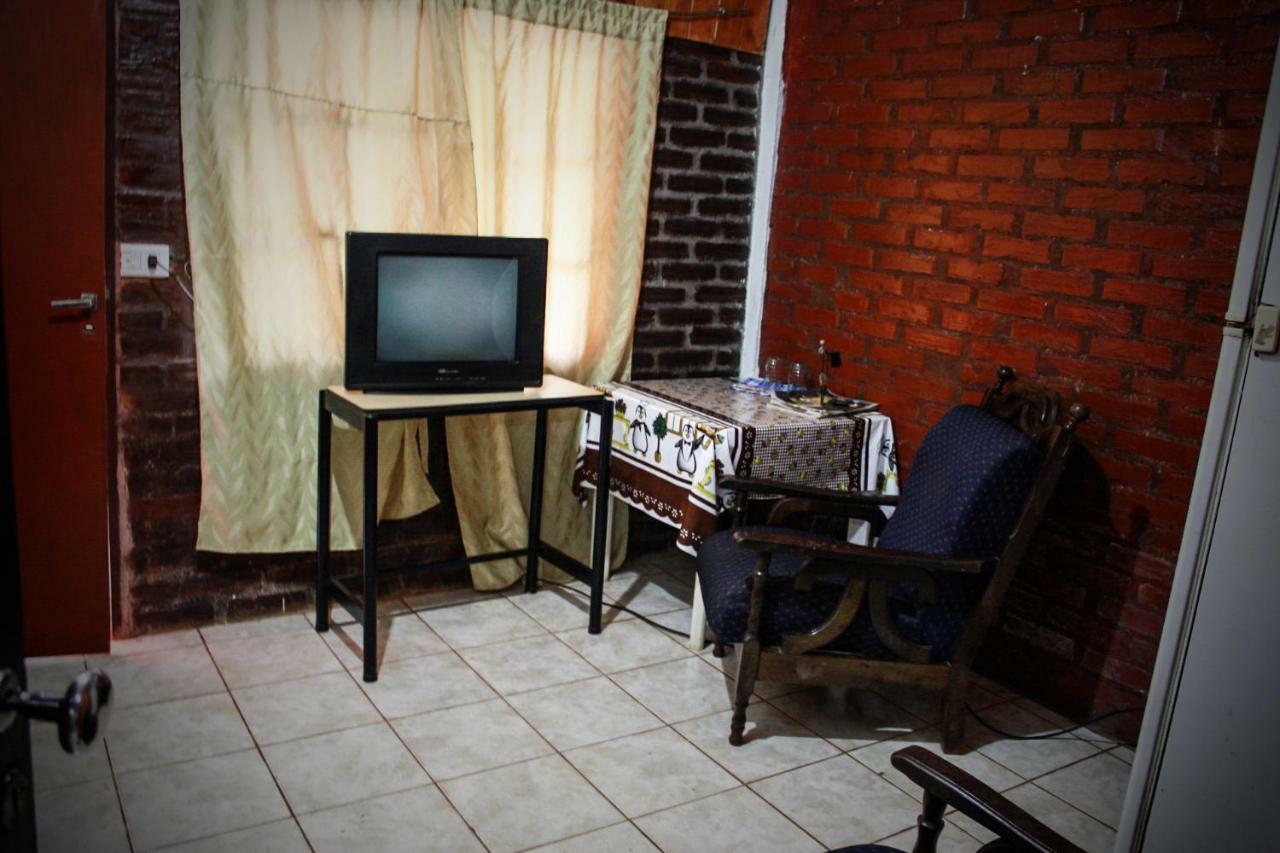 Hostel Haus Пуэрто-Игуасу Экстерьер фото